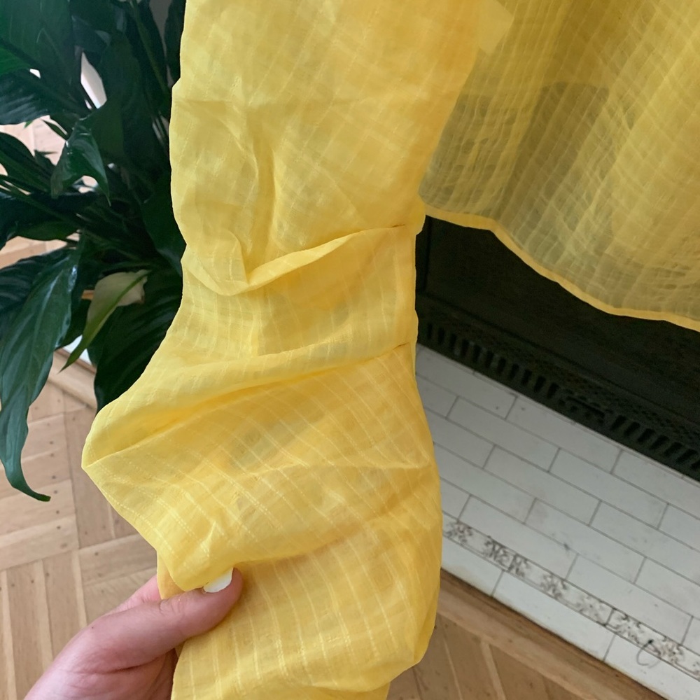 Yellow blouse - Picture 7 of 8